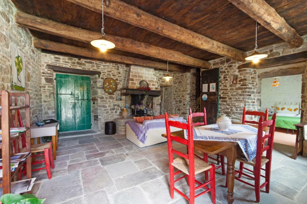 La Locanda Della Campanara Santa Sofia Exteriör bild